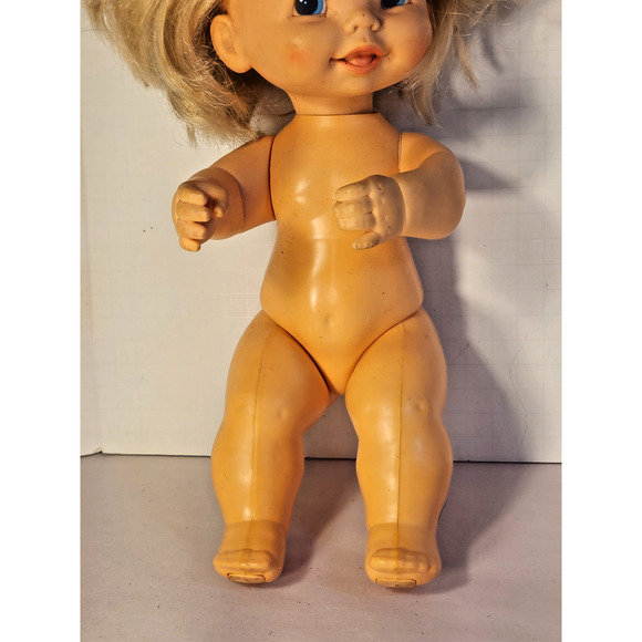 VINTAGE TIPPY TOES DOLL Uneeda 19" Jointed Plastic Mattel 1980 Mexico - Picture 8 of 8
